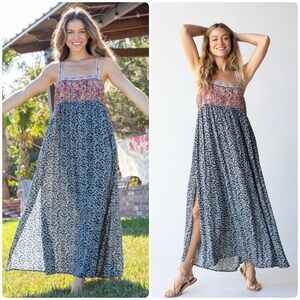 Natural Life Patti Dainty Floral Side Slit Sleeveless Maxi Dress Size L Blue Red